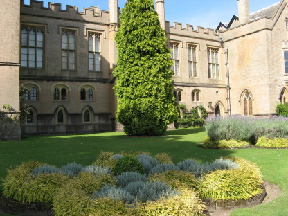 Gärten in England  Newstead Abbey